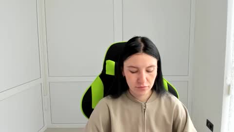 Piper online show from May 28, 12:02 pm