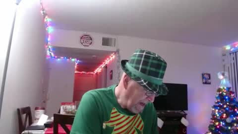 Snapshot of pipewizard chatting on December 29, 11:29 pm pipewizard online show from December 29, 11:29 pm