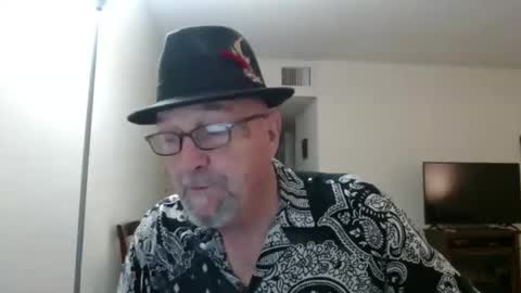 Snapshot of pipewizard chatting on January 12, 11:26 pm pipewizard online show from January 12, 11:26 pm