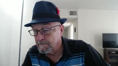 Snapshot of pipewizard chatting on January 25, 6:35 pm pipewizard online show from January 25, 6:35 pm