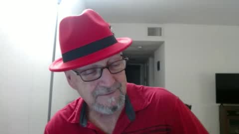 Snapshot of pipewizard chatting on February 10, 11:23 pm pipewizard online show from February 10, 11:23 pm