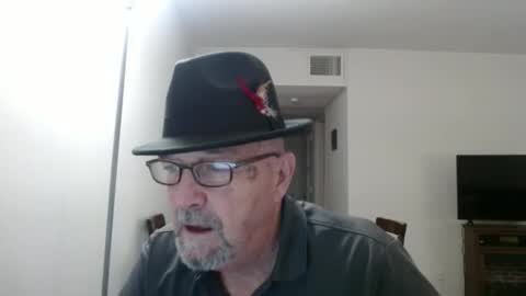 Snapshot of pipewizard chatting on February 23, 11:47 pm pipewizard online show from February 23, 11:47 pm