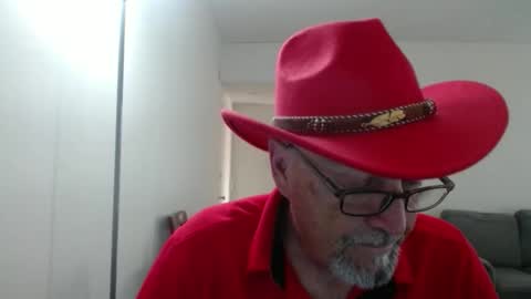 Snapshot of pipewizard chatting on September 15, 10:54 pm pipewizard online show from September 15, 10:54 pm