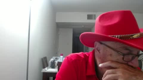 Snapshot of pipewizard chatting on October 13, 11:16 pm pipewizard online show from October 13, 11:16 pm