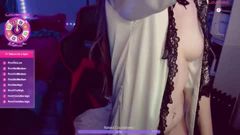 Snapshot of pirrate chatting on October 28, 12:41 pm Pirate Coco online show from October 28, 12:41 pm