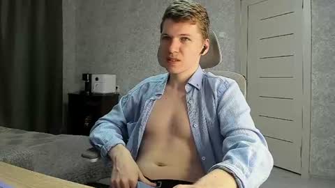Pierre online show from June 19, 11:52 pm