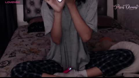 Snapshot of piscis_dreams chatting on July 9, 11:25 am PiscisDreams online show from July 9, 11:25 am