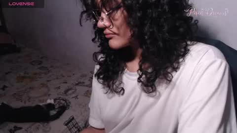 Snapshot of piscis_dreams chatting on July 17, 1:51 pm PiscisDreams online show from July 17, 1:51 pm
