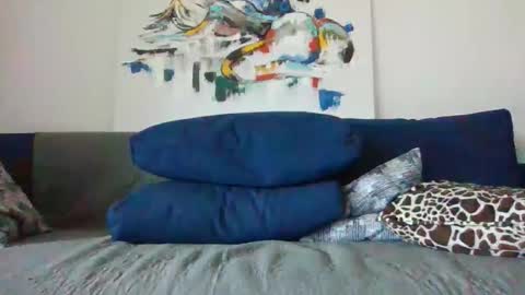 Snapshot of pislezg1 chatting on April 7, 8:48 am pislezg1 online show from April 7, 8:48 am