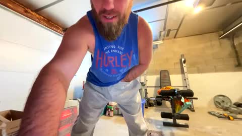 Snapshot of pitt821 chatting on February 9, 9:30 pm Mike online show from February 9, 9:30 pm