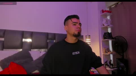 Snapshot of pittandlunaa69 chatting on February 3, 12:21 pm PittAndLunaa69 online show from February 3, 12:21 pm