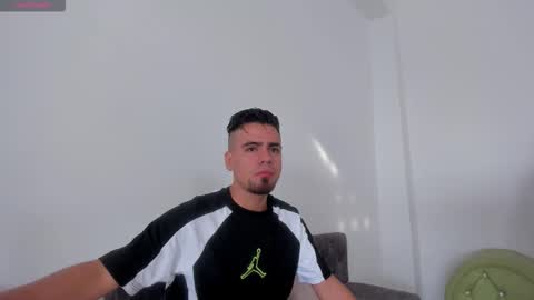 Snapshot of pittandlunaa69 chatting on February 8, 12:41 pm PittAndLunaa69 online show from February 8, 12:41 pm