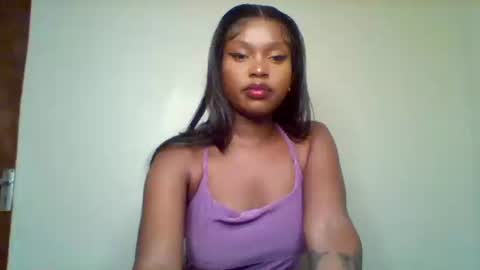 Snapshot of pixie_roman chatting on March 12, 4:18 am Majesty online show from March 12, 4:18 am
