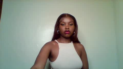 Snapshot of pixie_roman chatting on March 21, 8:19 am Majesty online show from March 21, 8:19 am