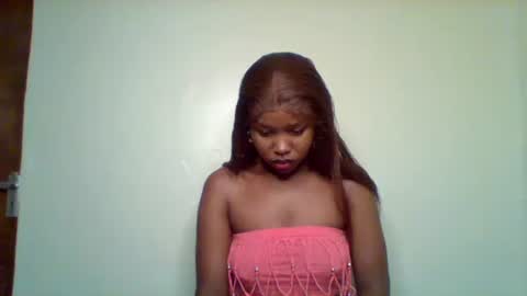 Snapshot of pixie_roman chatting on March 22, 2:37 am Majesty online show from March 22, 2:37 am