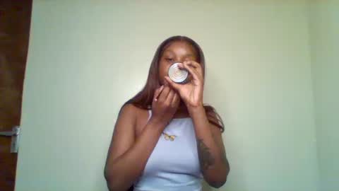 Snapshot of pixie_roman chatting on March 25, 4:07 am Majesty online show from March 25, 4:07 am