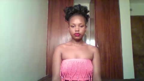 Snapshot of pixie_roman chatting on April 24, 3:31 am Majesty online show from April 24, 3:31 am