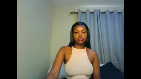 Snapshot of pixie_roman chatting on April 28, 9:36 am Majesty online show from April 28, 9:36 am
