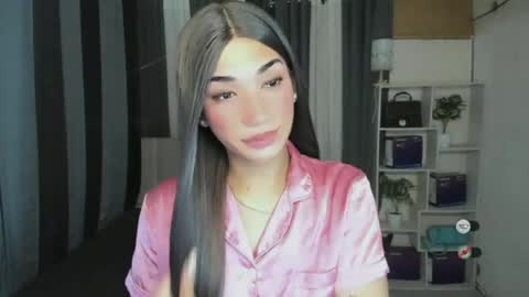 Snapshot of pixiedoll_ chatting on June 25, 7:02 am pixiedoll_ online show from June 25, 7:02 am