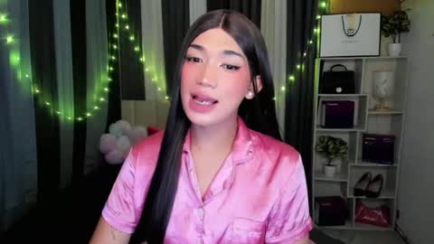 Snapshot of pixiedoll_ chatting on July 28, 7:37 am pixiedoll_ online show from July 28, 7:37 am