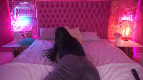 pixiehott online show from February 28, 9:05 pm