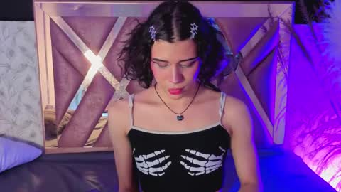 Snapshot of pixy_20 chatting on May 5, 5:54 pm cris online show from May 5, 5:54 pm