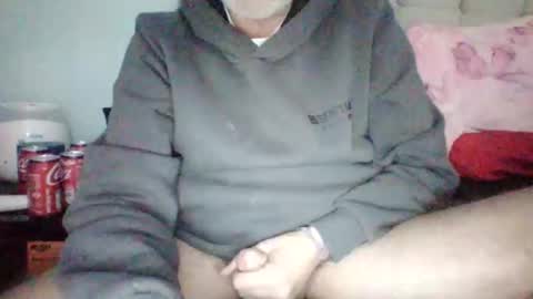 Snapshot of plattsy201283 chatting on March 9, 11:14 am plattsy201283 online show from March 9, 11:14 am