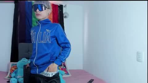 Snapshot of playboy_bunnyy chatting on October 16, 7:04 pm playboy_bunnyy online show from October 16, 7:04 pm