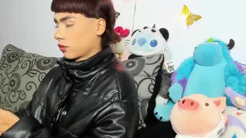 Snapshot of playboy_bunnyy chatting on June 16, 9:39 pm playboy_bunnyy online show from June 16, 9:39 pm