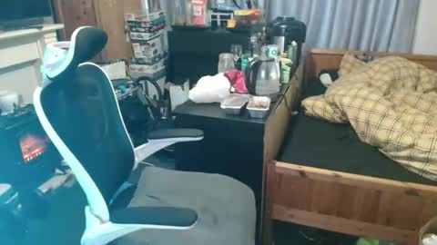 Snapshot of playboy_horny chatting on February 14, 8:22 am playboy_horny online show from February 14, 8:22 am