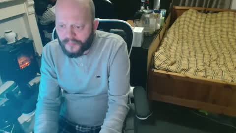 Snapshot of playboy_horny chatting on February 20, 11:38 pm playboy_horny online show from February 20, 11:38 pm