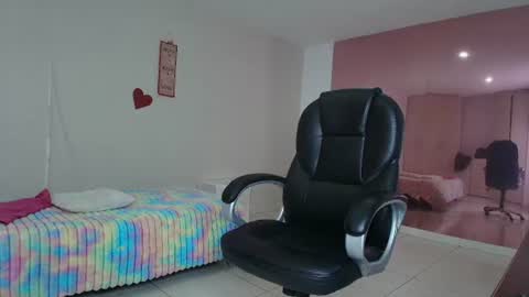 Snapshot of playboybunny_x chatting on June 11, 10:08 pm babybunny online show from June 11, 10:08 pm