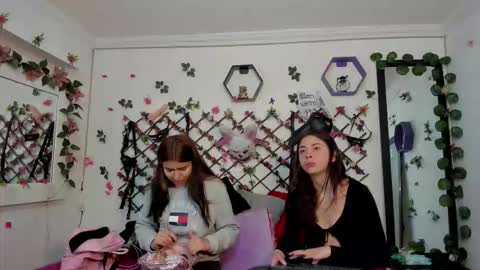 Playful Girls online show from February 3, 12:32 pm