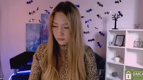 Snapshot of playful_sophie chatting on December 24, 3:16 pm Sophie online show from December 24, 3:16 pm