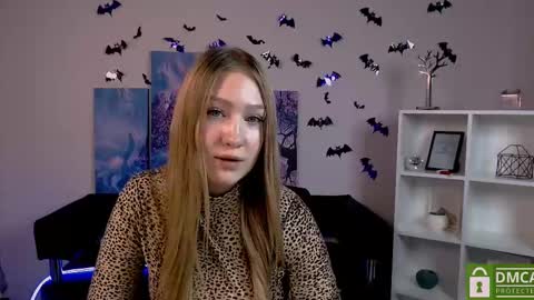 Snapshot of playful_sophie chatting on December 24, 6:17 pm Sophie online show from December 24, 6:17 pm