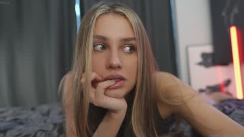 21 y.o Mila online show from February 20, 6:26 am