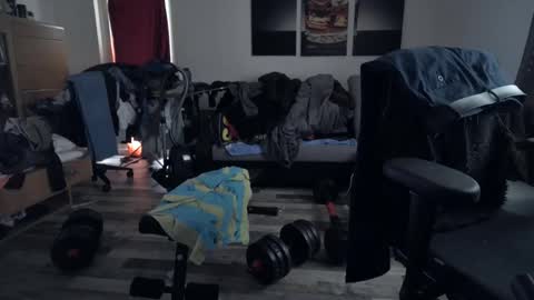 Hello ask me  . Im glad  to see you here in my room. Welcome PVT is open online show from April 5, 8:33 am