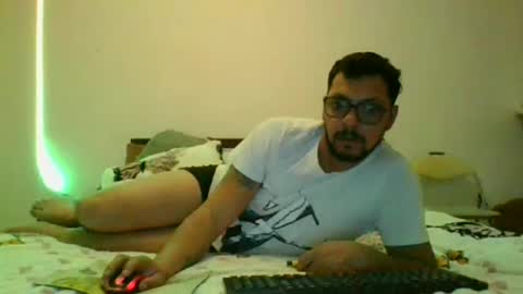 pleas3s_sweet online show from January 24, 8:43 pm