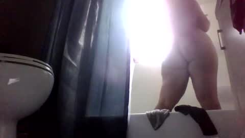 Snapshot of pleaseze chatting on November 13, 9:14 pm theestallion online show from November 13, 9:14 pm