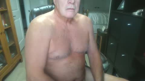 Snapshot of pleeeezeher chatting on November 6, 7:59 pm pleeeezeher online show from November 6, 7:59 pm