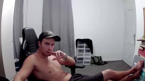 Snapshot of plkrisztian chatting on September 28, 4:01 pm plkrisztian online show from September 28, 4:01 pm