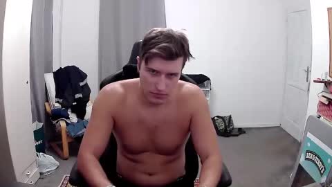 Snapshot of plkrisztian chatting on October 2, 7:54 pm plkrisztian online show from October 2, 7:54 pm