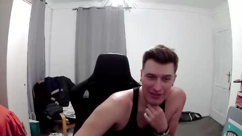 plkrisztian online show from May 22, 10:04 pm