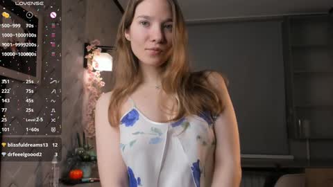 Snapshot of pluf_pluf chatting on December 21, 1:15 am HiI am Vivian online show from December 21, 1:15 am