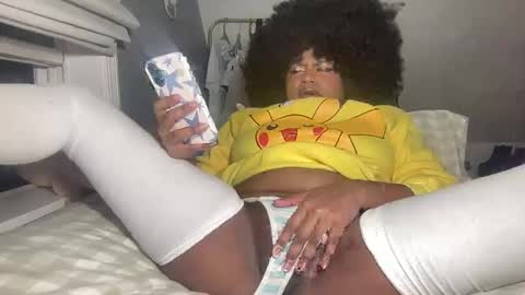 Snapshot of plushicore chatting on March 9, 2:15 am stariette online show from March 9, 2:15 am