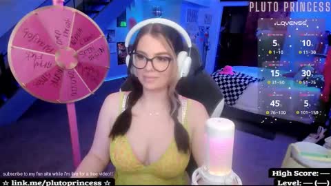 Snapshot of plutoprincess69 chatting on March 8, 7:01 am Pluto Princess online show from March 8, 7:01 am