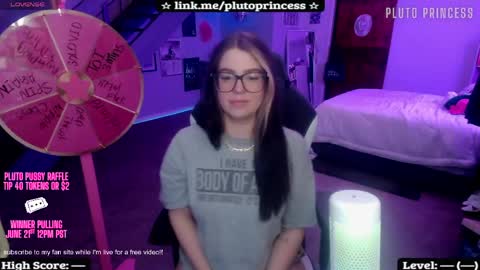 Snapshot of plutoprincess69 chatting on April 15, 4:52 am Pluto Princess online show from April 15, 4:52 am