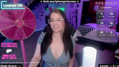 Snapshot of plutoprincess69 chatting on April 16, 12:44 am Pluto Princess online show from April 16, 12:44 am