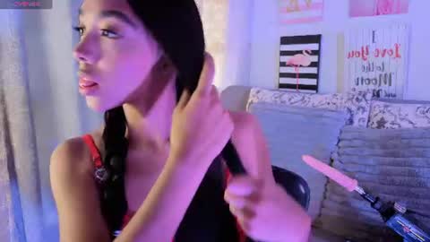 Snapshot of pocahontas_moon chatting on June 23, 5:55 pm Pocahontas online show from June 23, 5:55 pm