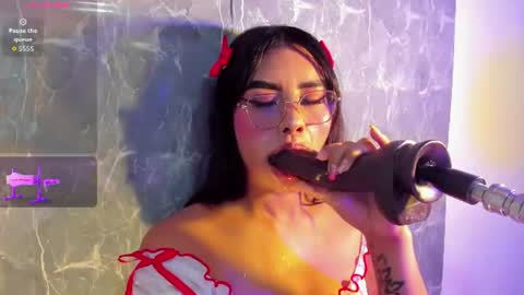 Snapshot of pocahontaslatinaa chatting on July 26, 2:42 am pocahonta online show from July 26, 2:42 am